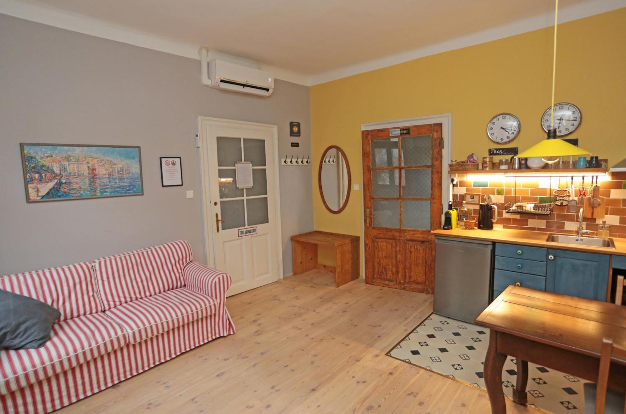 Green Tree Apartment 페치 외부 사진